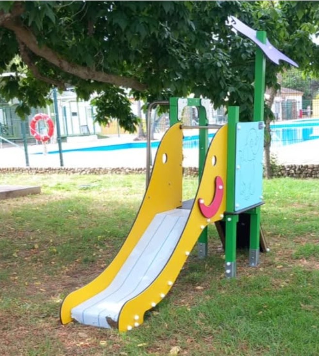 Renovaci&oacute;n de zona infantil en camping de Conil