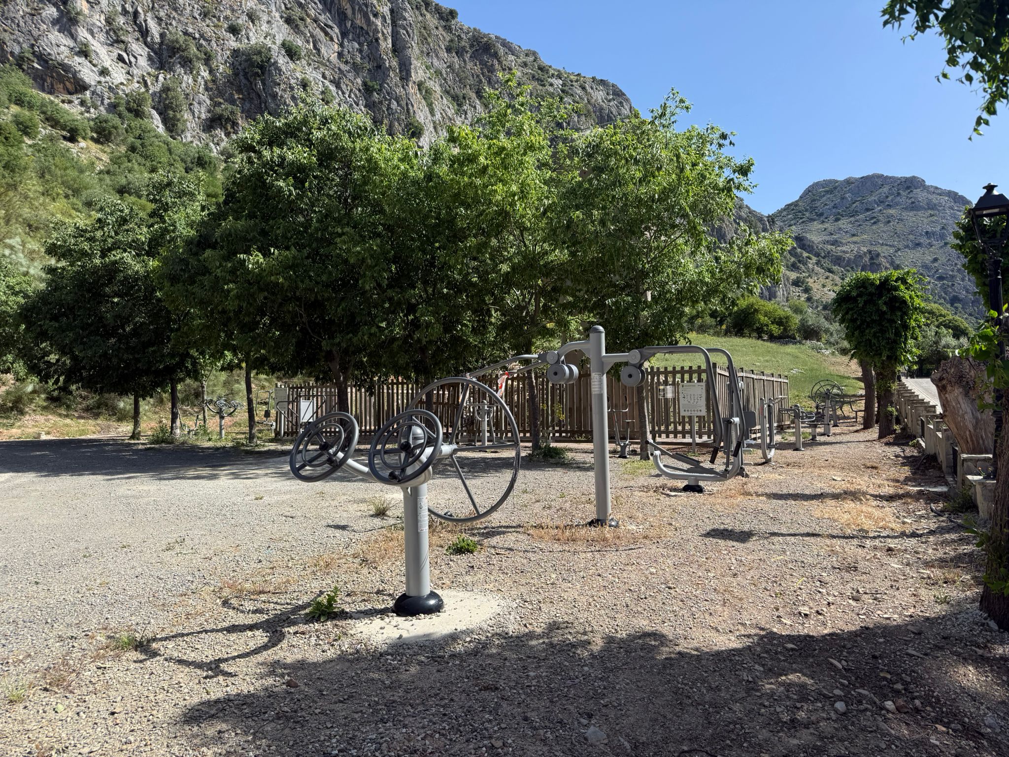 Nuevo parque biosaludable en Villaluenga del Rosario